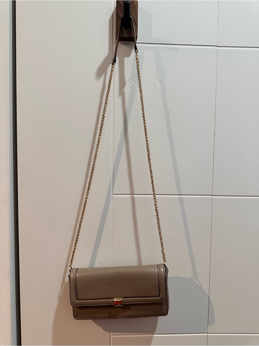 Taupe Chain-Shoulder Leather Crossbody Bag